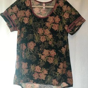 LuLaRoe XL Classic Tee